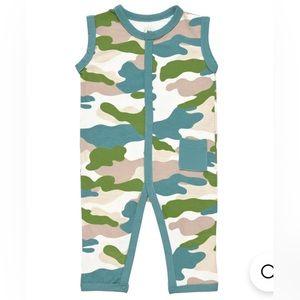 Kyte Baby Sleeveless Snap Romper in Camo (12-18)